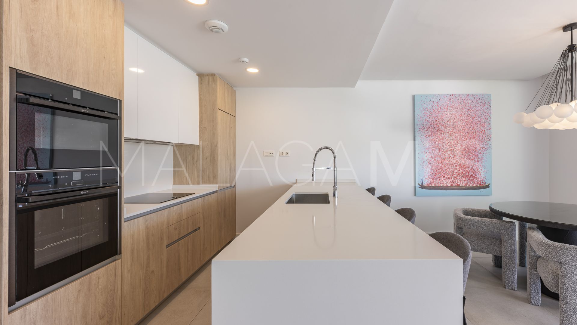 Ground floor duplex for sale in Marbella East with 3 bedrooms