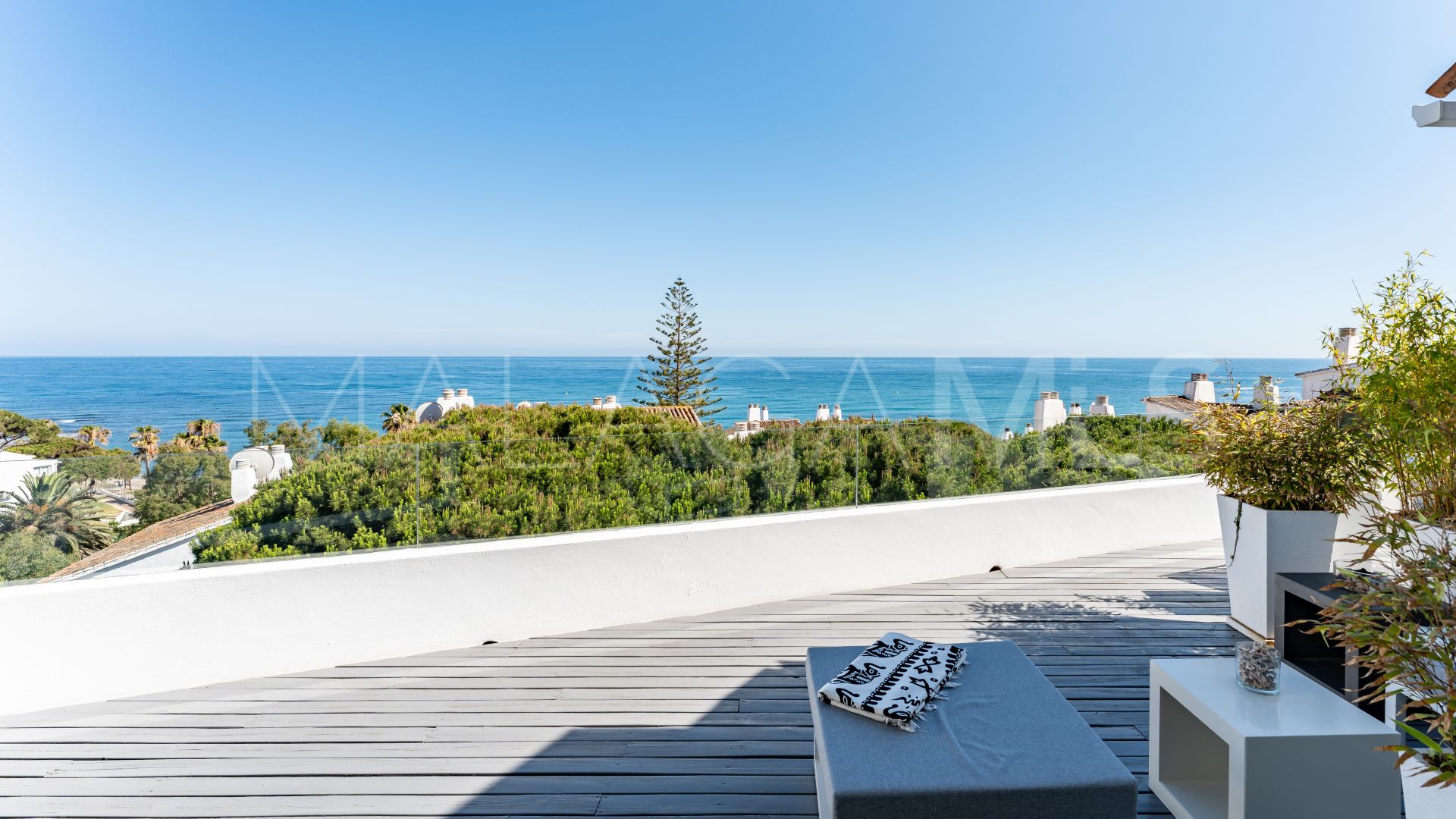 Duplex penthouse for sale in Marbella Est