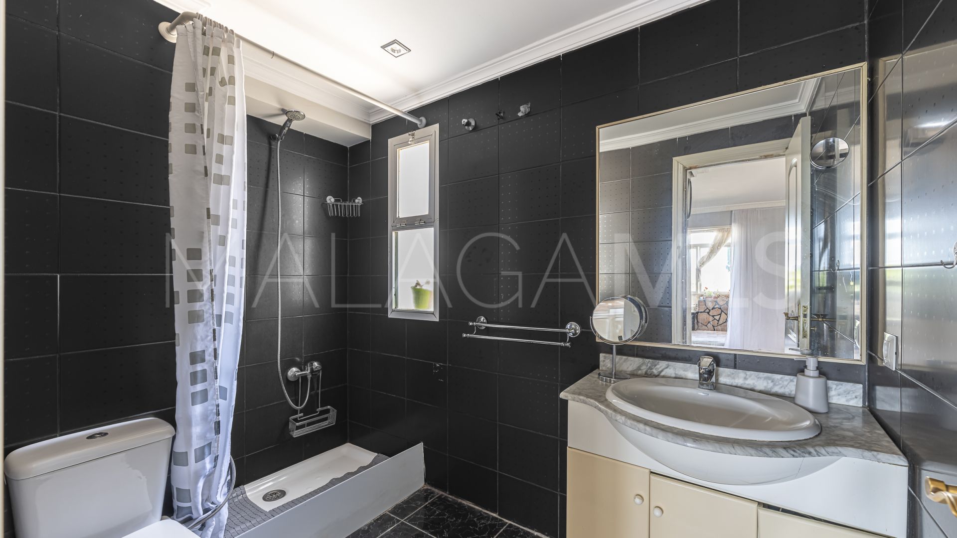 Marbella Este, apartamento a la venta