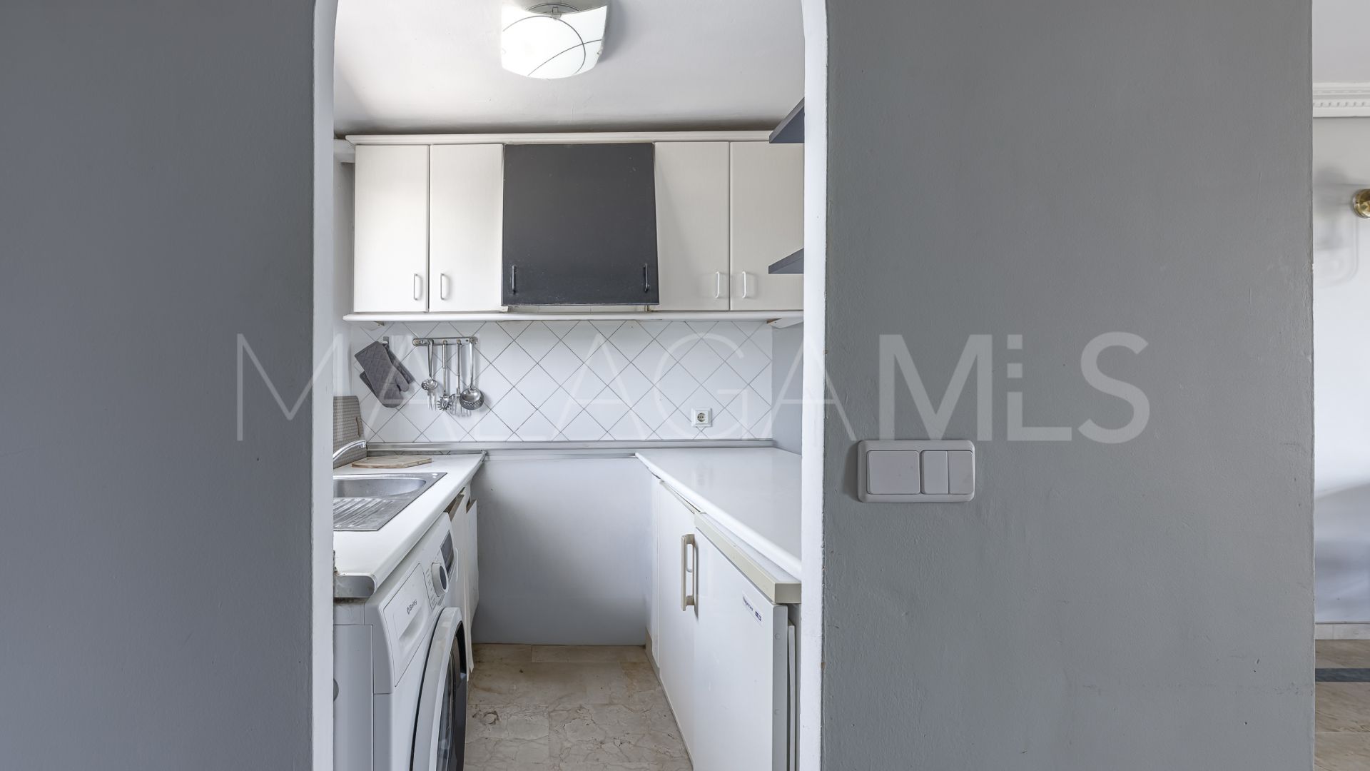 Marbella Este, apartamento a la venta