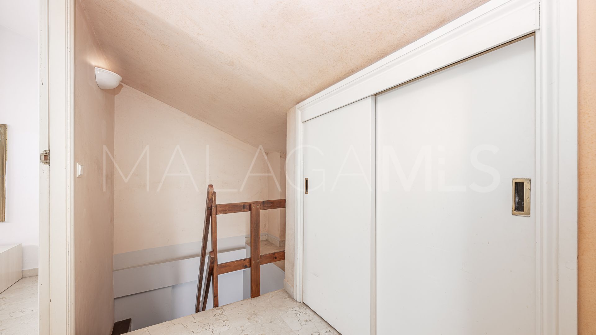 Marbella Este, apartamento a la venta