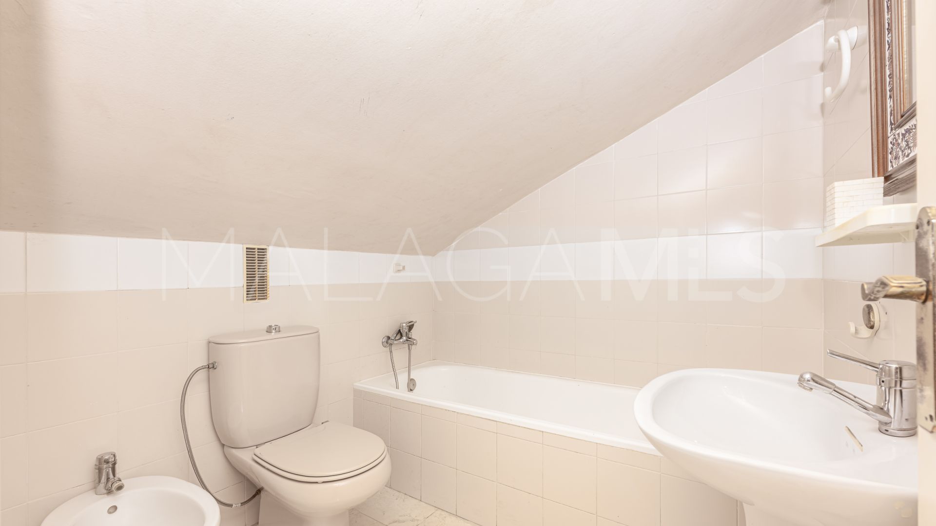 Marbella Este, apartamento a la venta