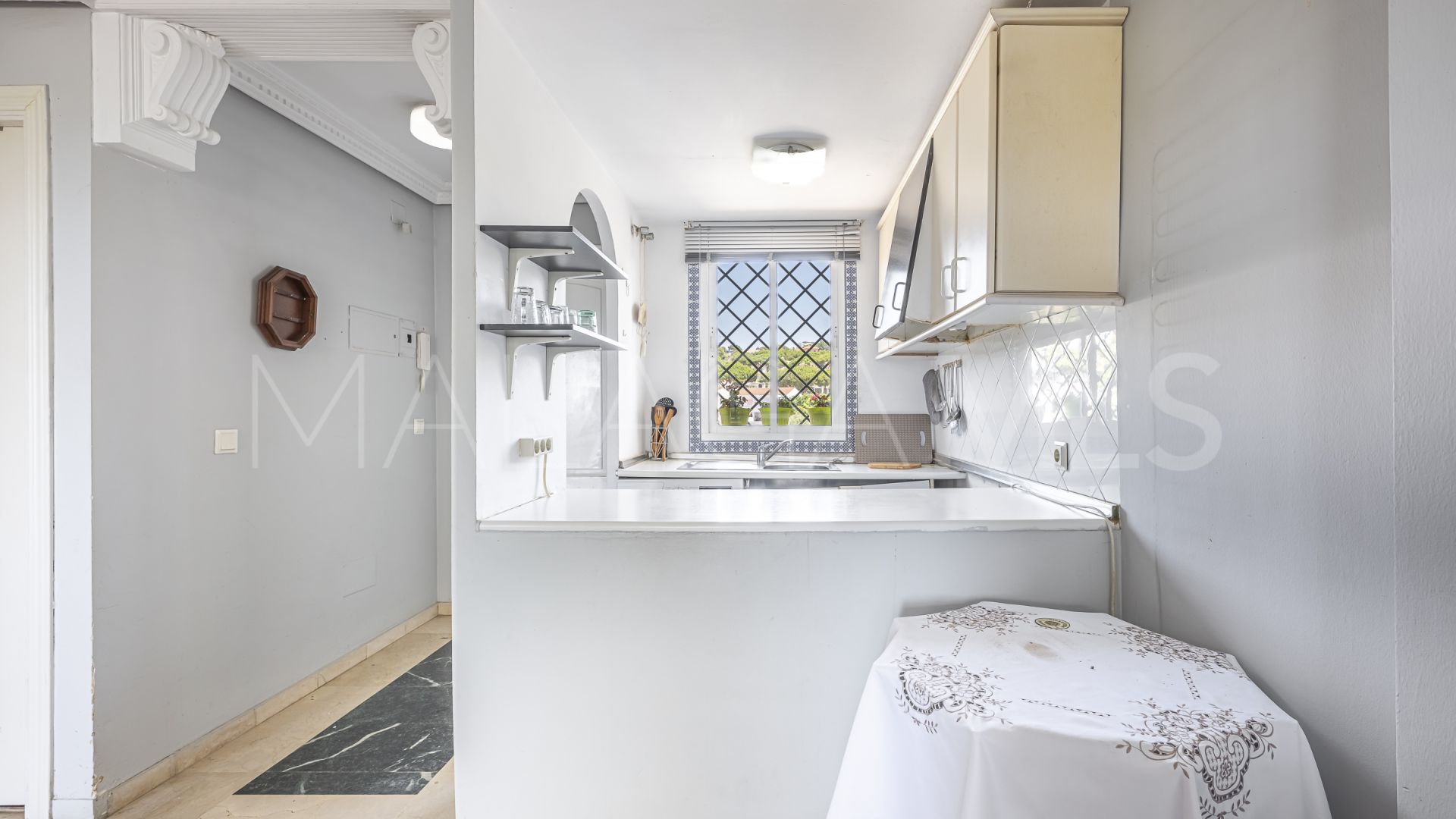 Marbella Este, apartamento a la venta