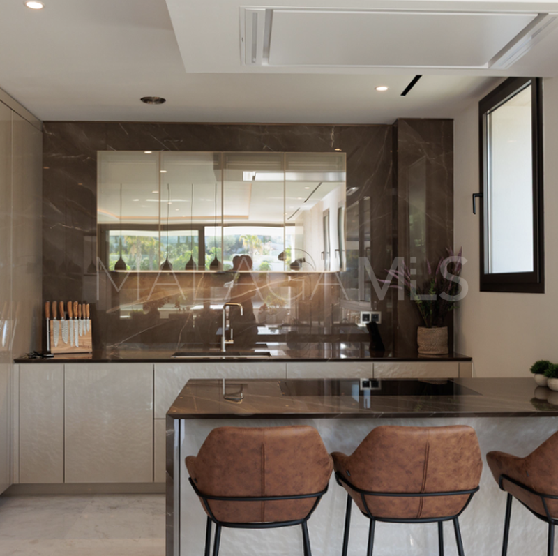 Ático a la venta in Marbella Golden Mile with 3 bedrooms