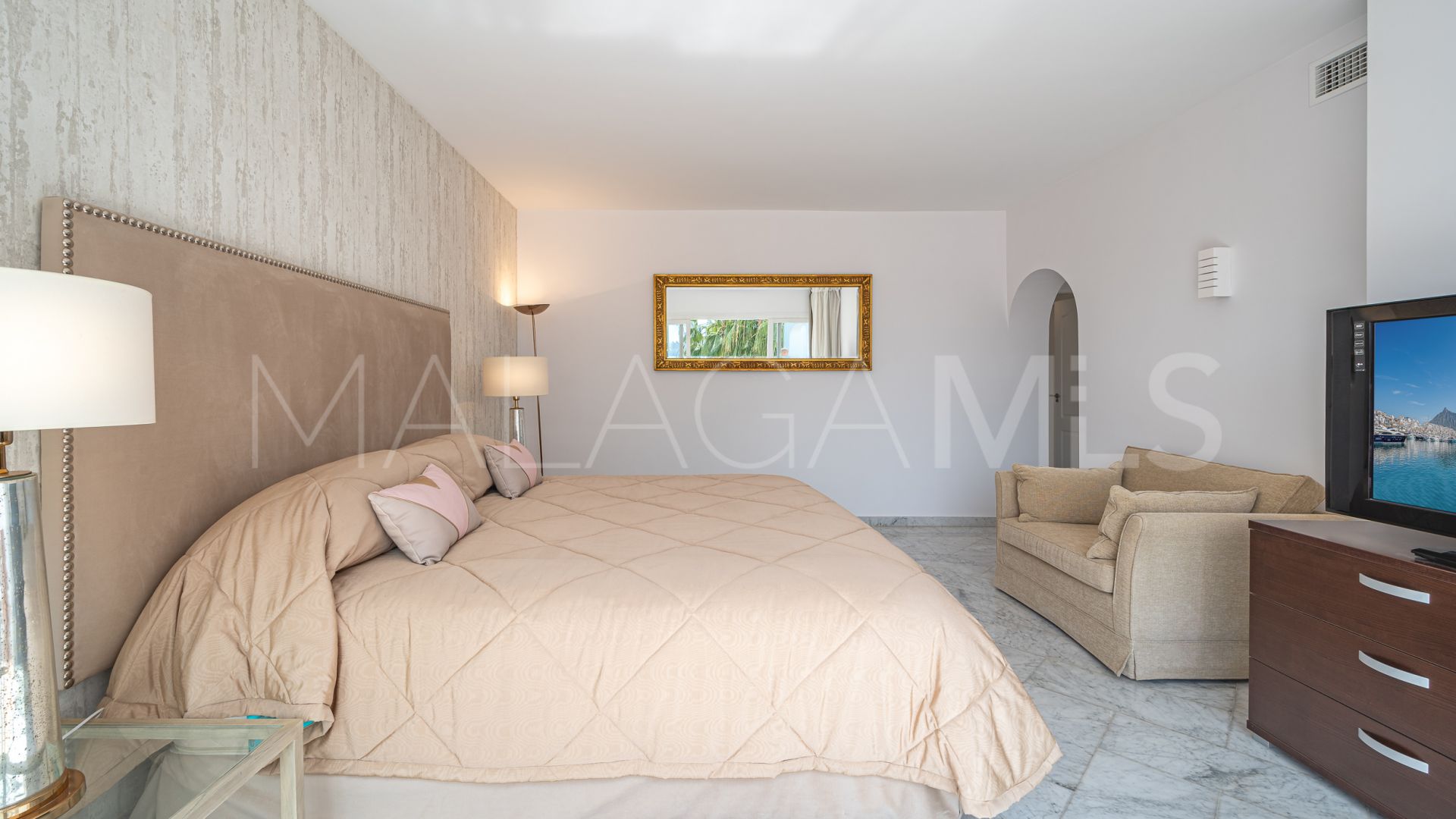 For sale Puente Romano duplex penthouse