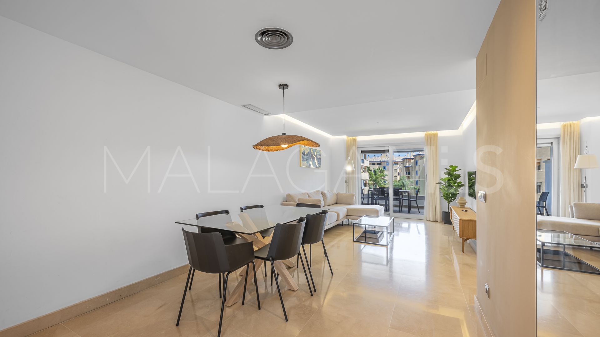 Tvåvåningslägenhet for sale in Nueva Alcantara
