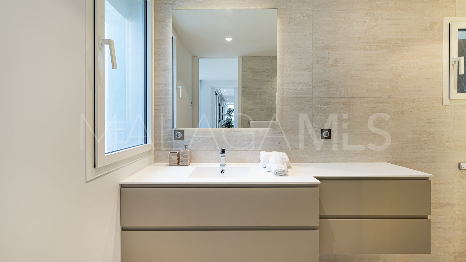 Marina Puente Romano 3 bedrooms apartment for sale