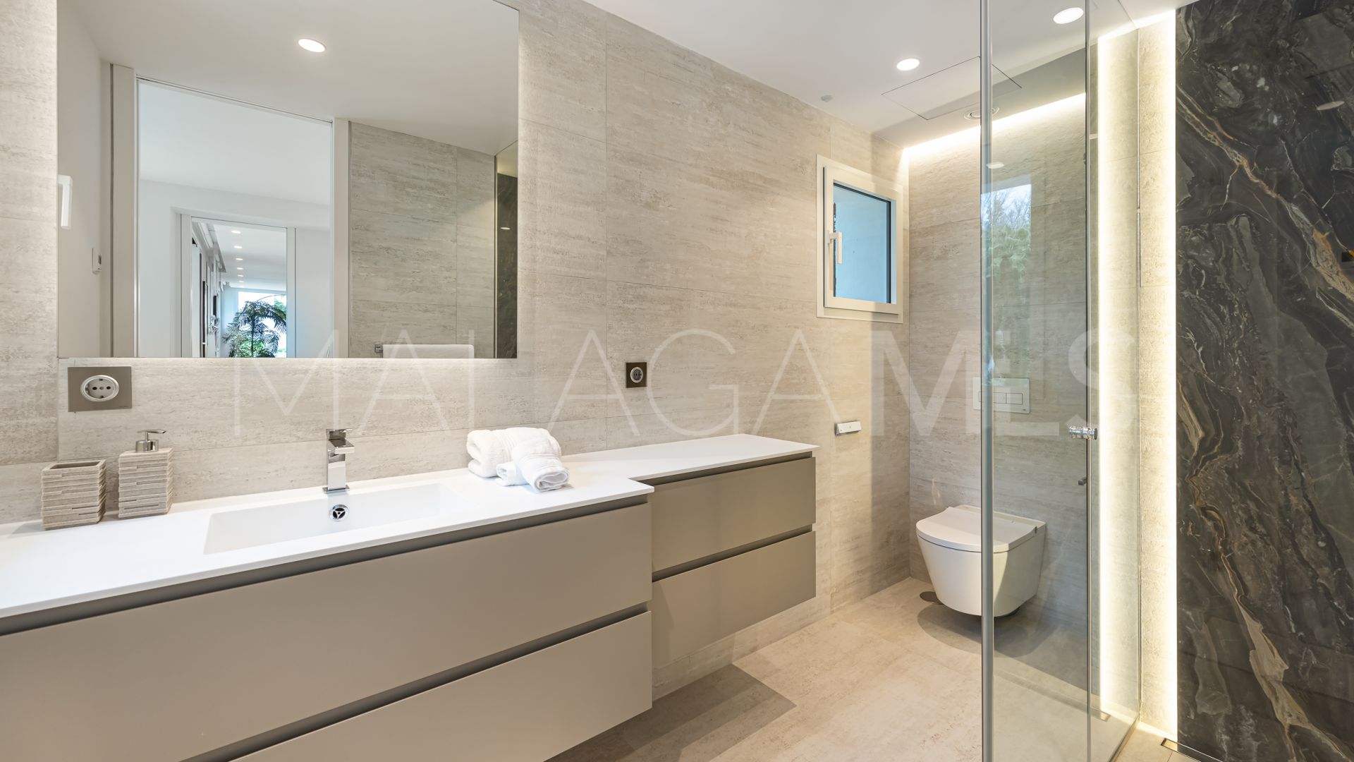 Marina Puente Romano 3 bedrooms apartment for sale