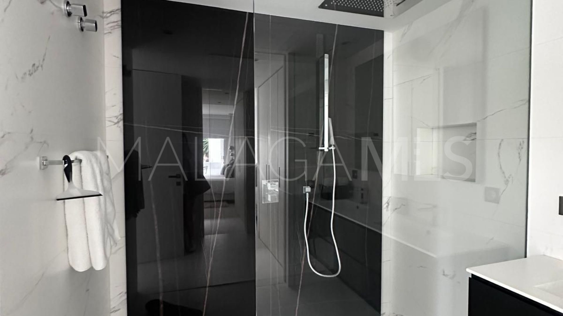 Marina Puente Romano 3 bedrooms apartment for sale