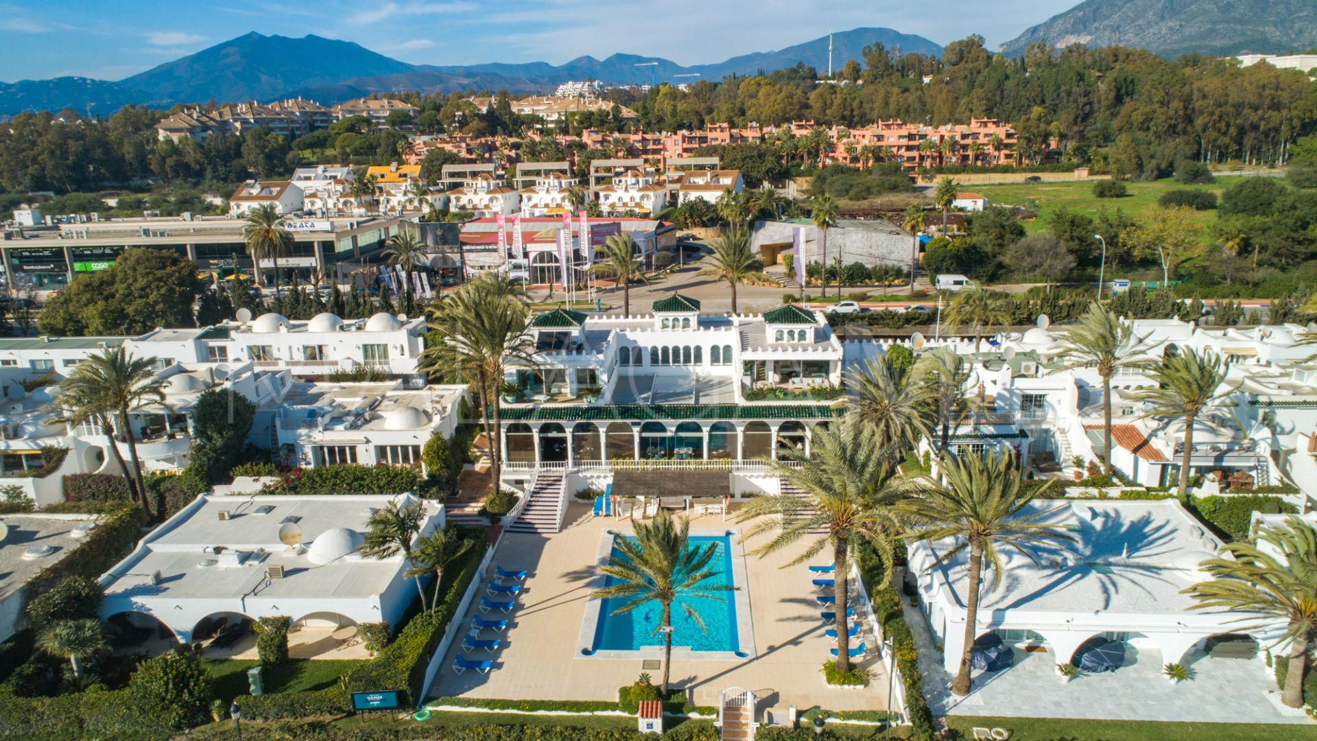 Penthouse with 3 bedrooms for sale in El Oasis Club