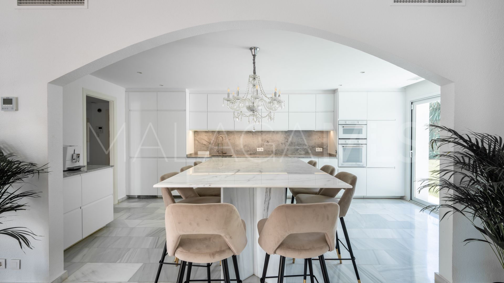 Villa for sale in Marbella Est