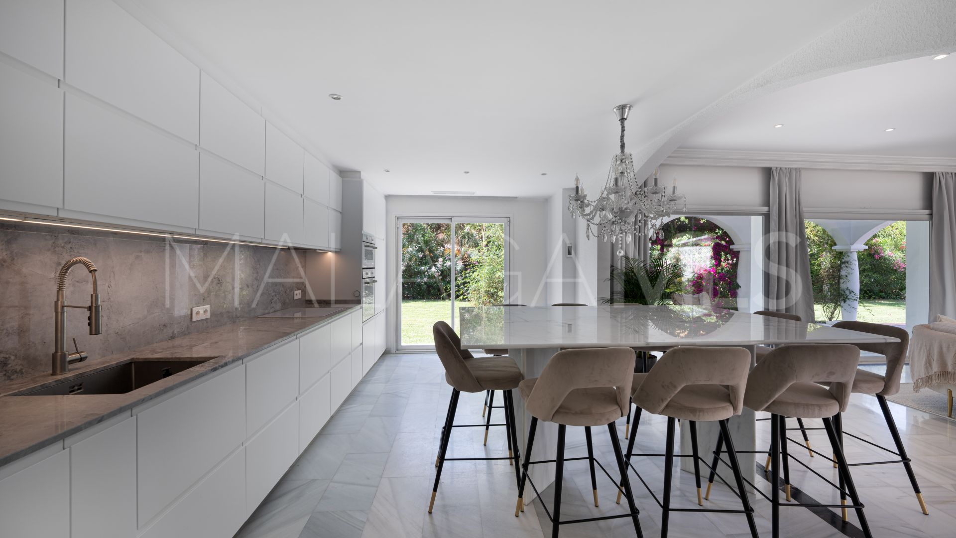 Villa for sale in Marbella Est