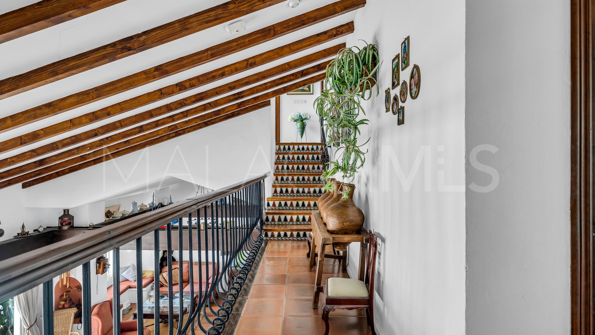 Estepona, villa a la venta de 5 bedrooms