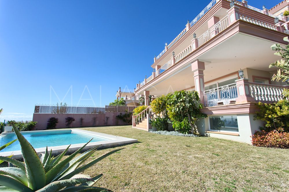 Villa for sale in Benahavis