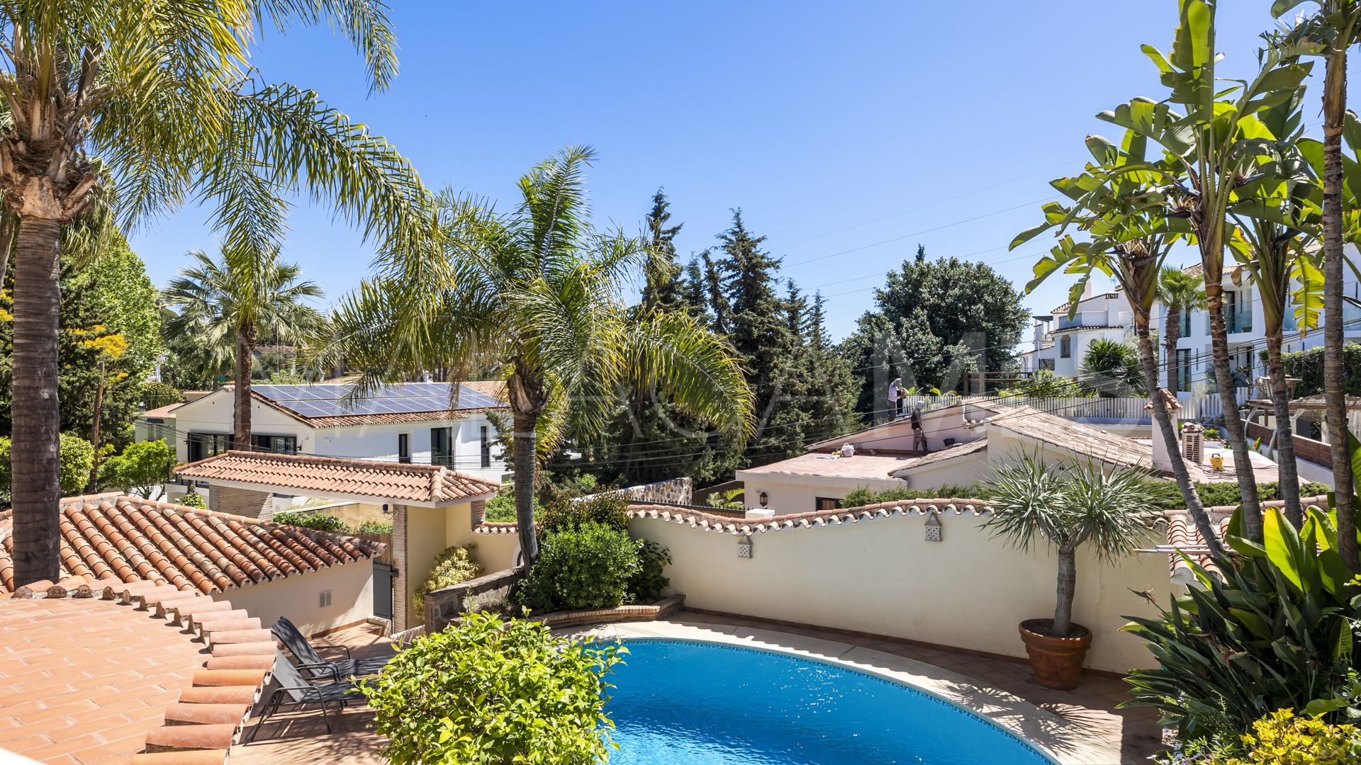 Se vende villa de 5 bedrooms in Nueva Andalucia