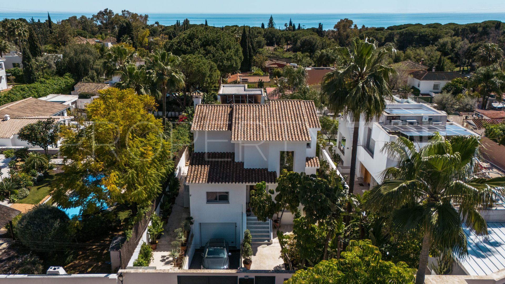 Villa for sale in Marbella Golden Mile with 4 bedrooms