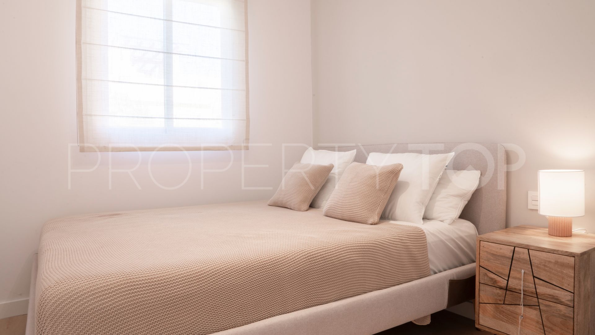 Se vende adosado de 2 dormitorios en Estepona