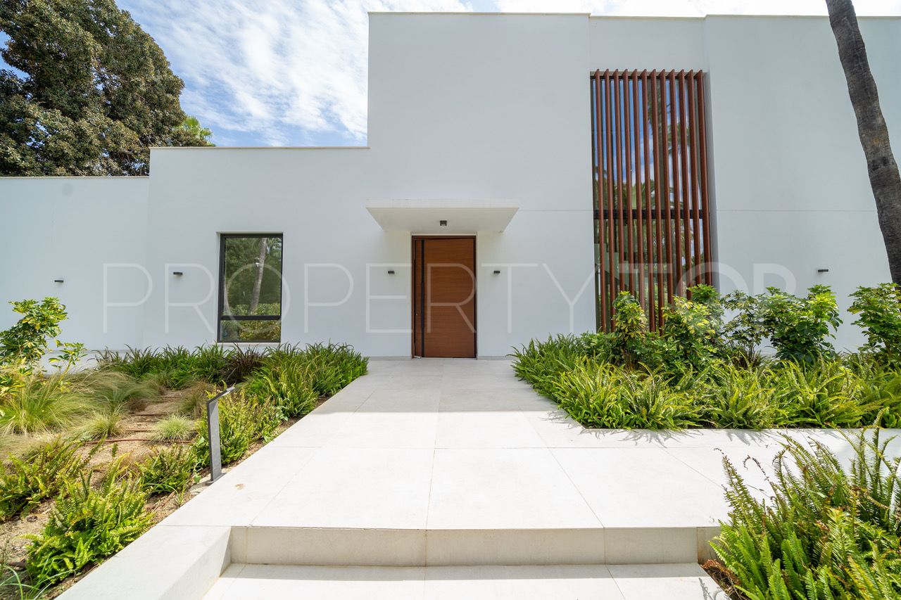 For sale Paraiso Alto villa with 4 bedrooms