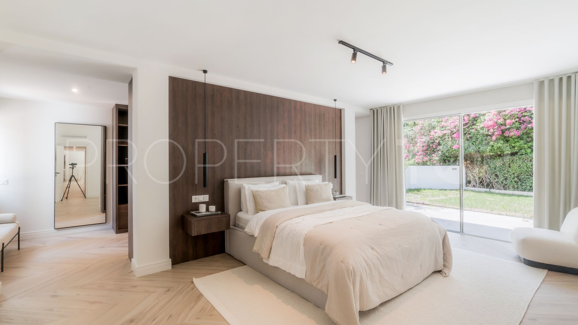 Marbella Golden Mile, apartamento planta baja a la venta de 4 dormitorios