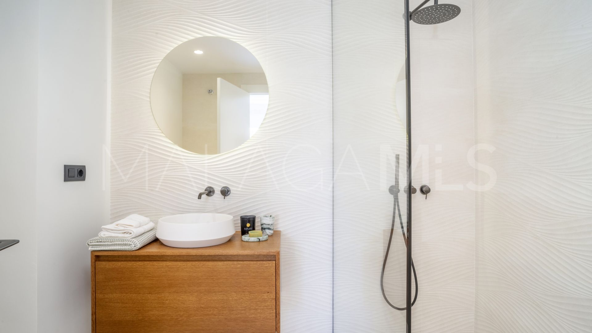 Buy Nueva Andalucia penthouse with 4 bedrooms