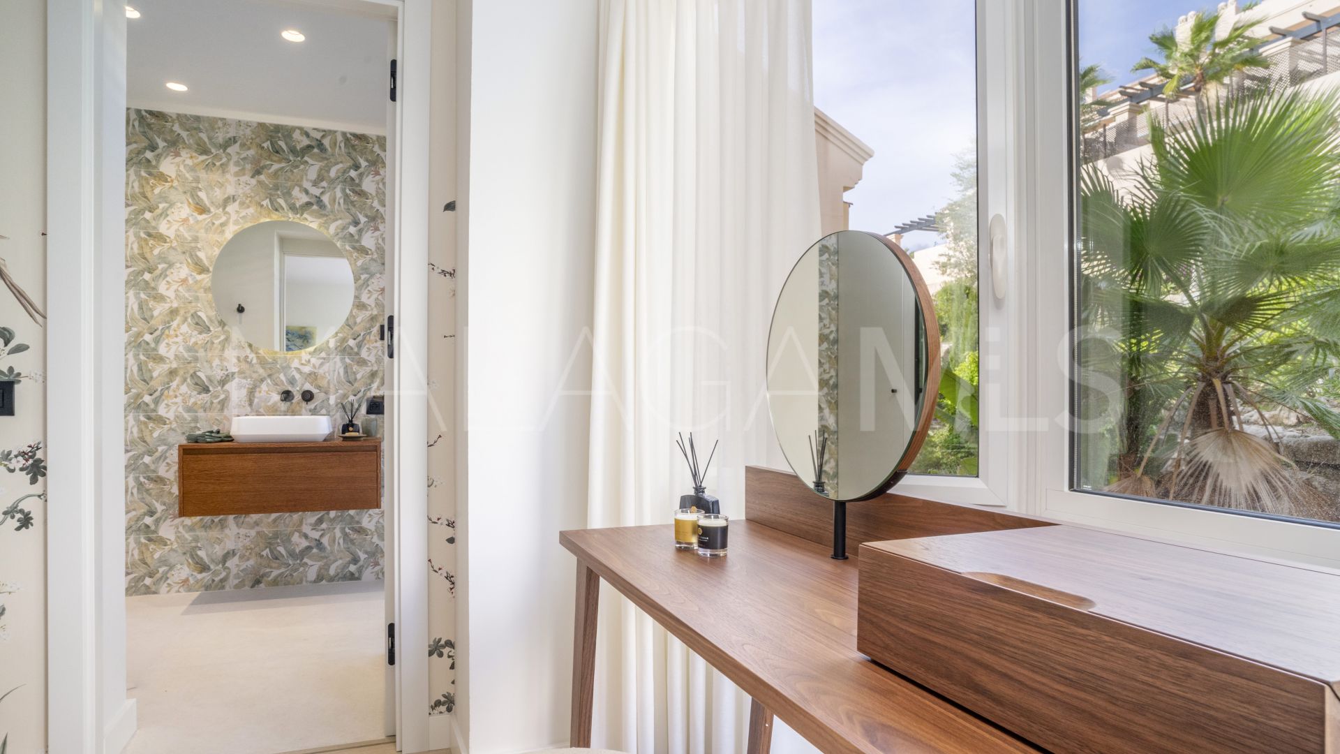 Buy Nueva Andalucia penthouse with 4 bedrooms