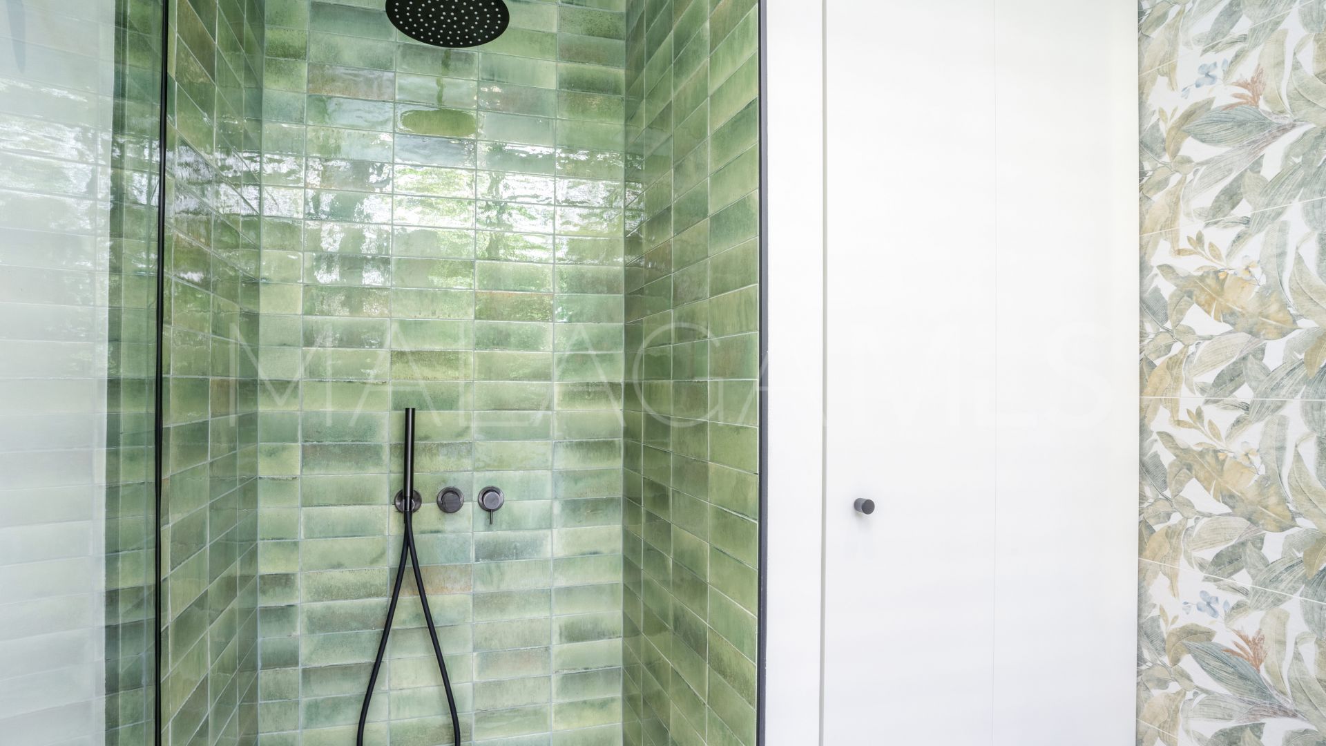 Buy Nueva Andalucia penthouse with 4 bedrooms