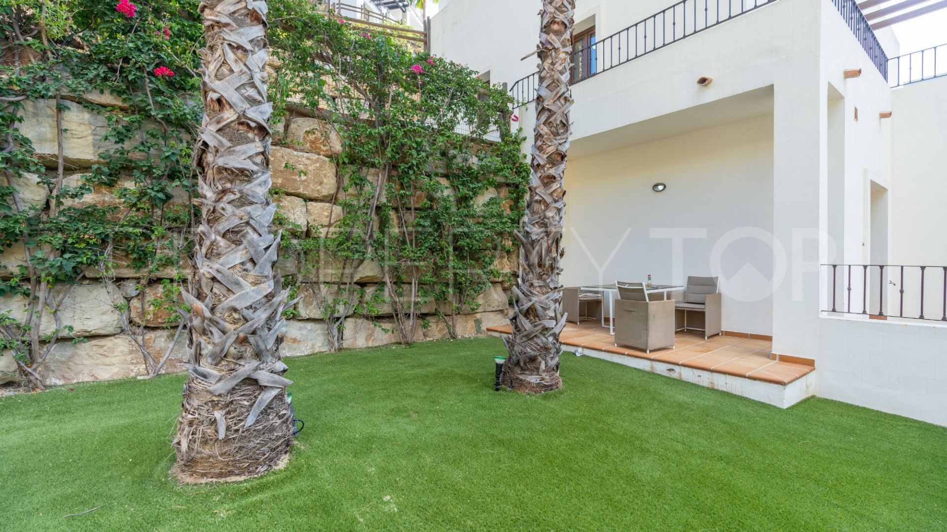 Villa en venta con 4 dormitorios en Benahavis