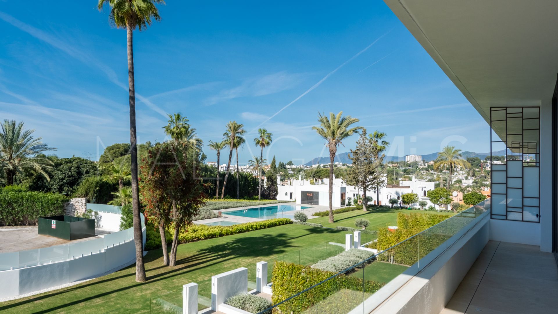 3 bedrooms semi detached villa in Nueva Andalucia for sale