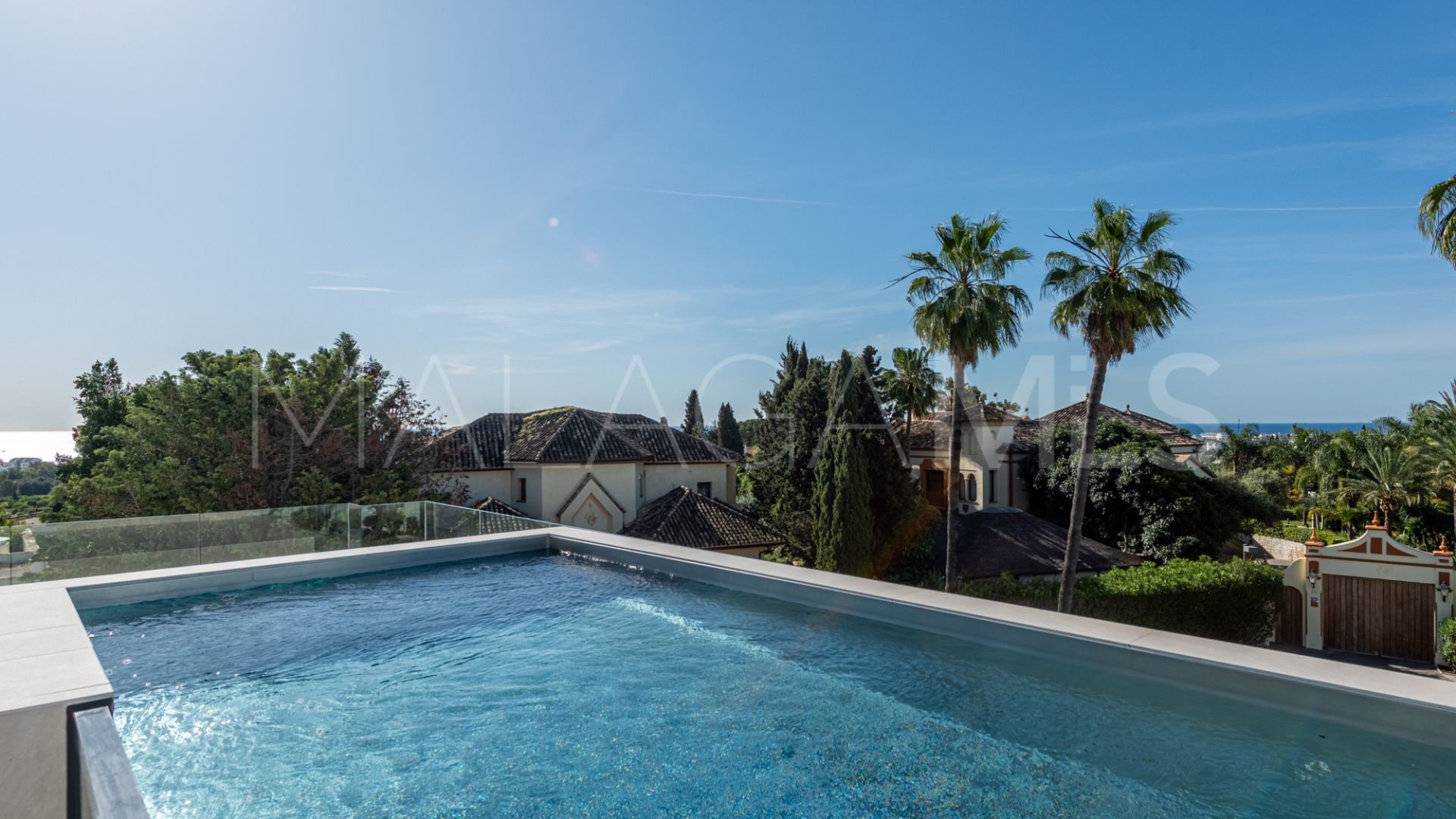 3 bedrooms semi detached villa in Nueva Andalucia for sale