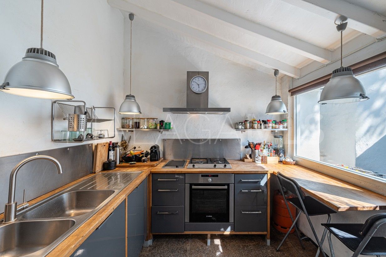 For sale finca with 4 bedrooms in Coin