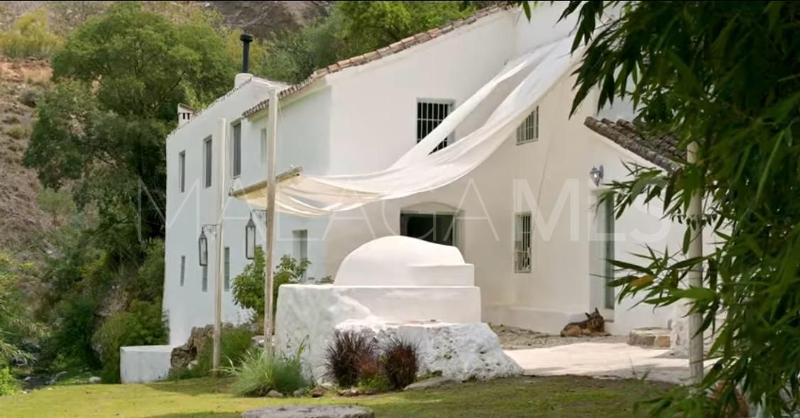 For sale finca with 4 bedrooms in Coin