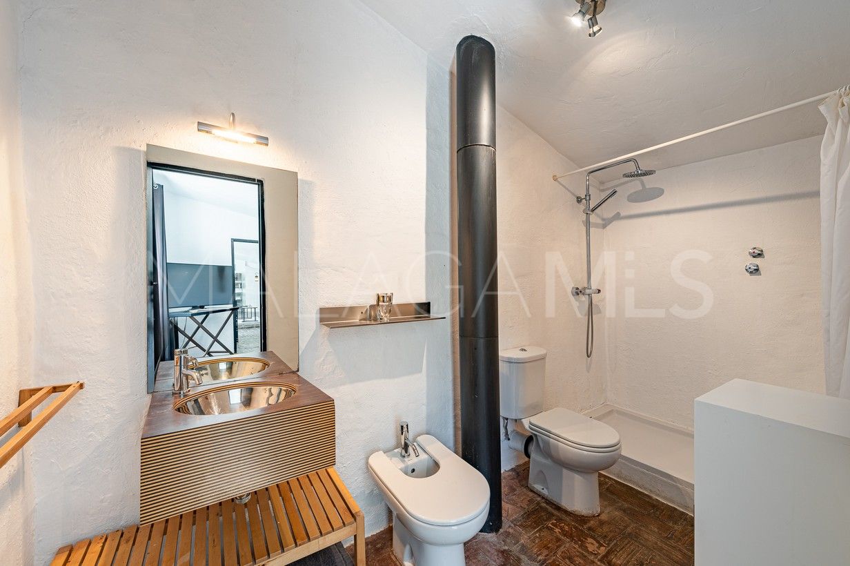 For sale finca with 4 bedrooms in Coin