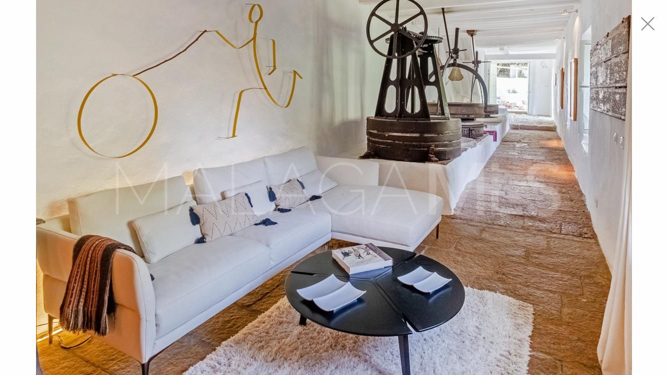 For sale finca with 4 bedrooms in Coin