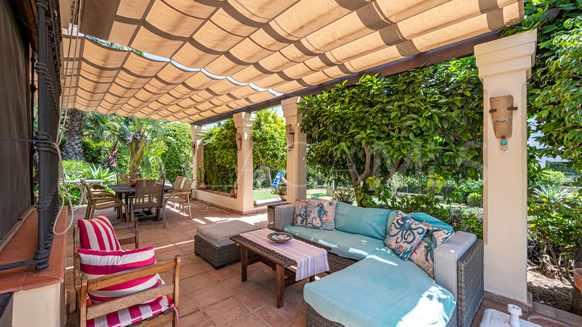 Villa for sale in Nagüeles