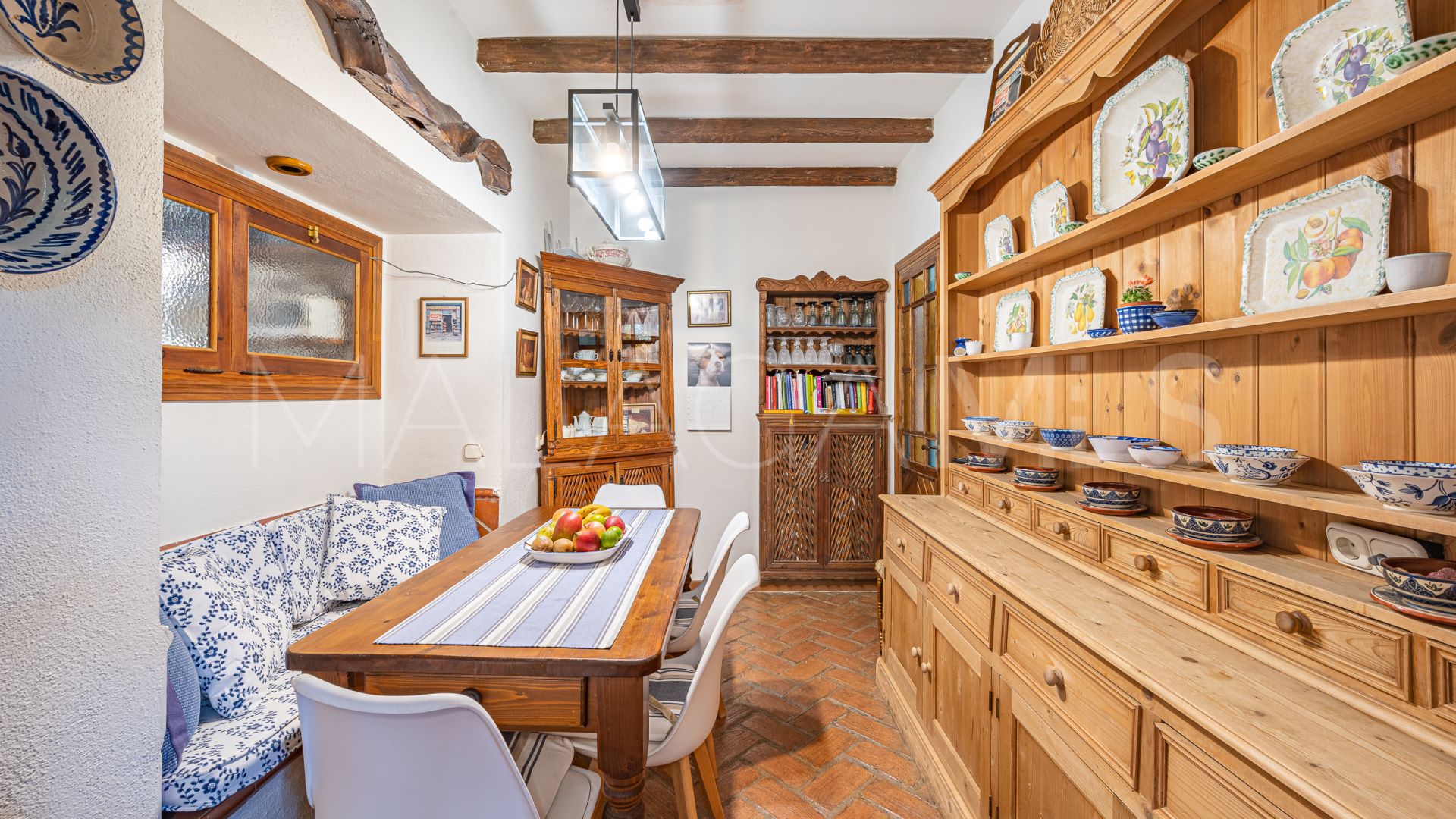 Villa for sale in Nagüeles