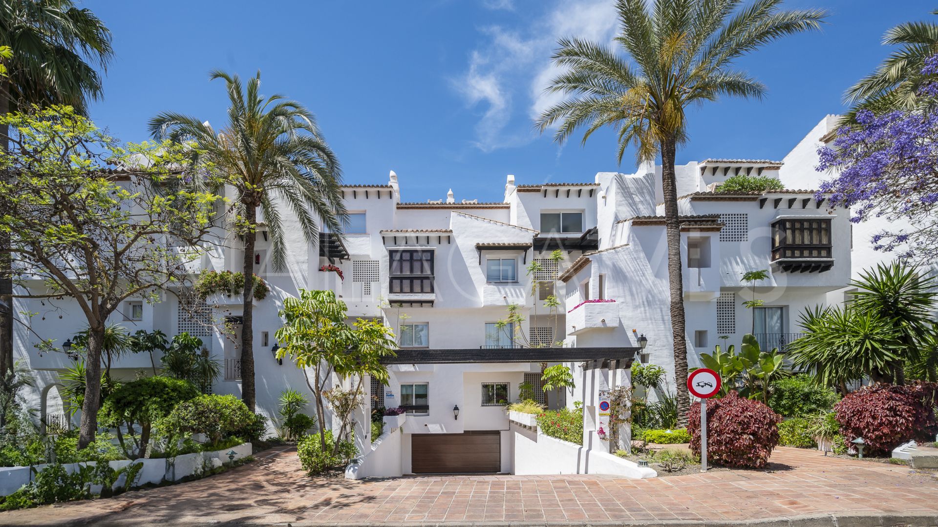 For sale Puente Romano duplex penthouse with 3 bedrooms