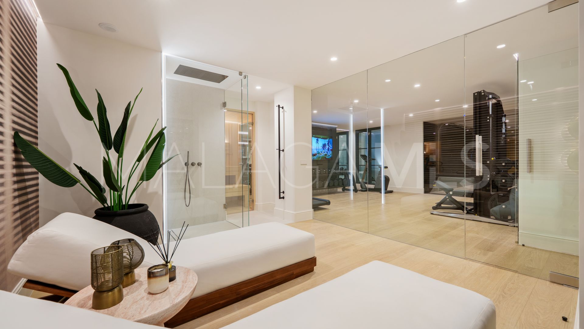 Villa for sale in Benahavis