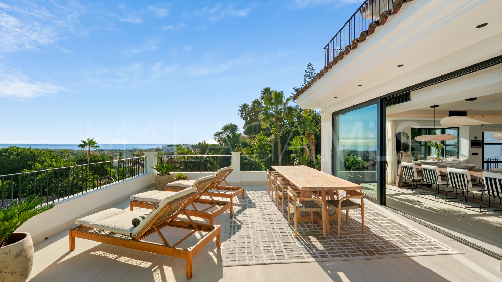Buy villa in Nueva Andalucia with 6 bedrooms