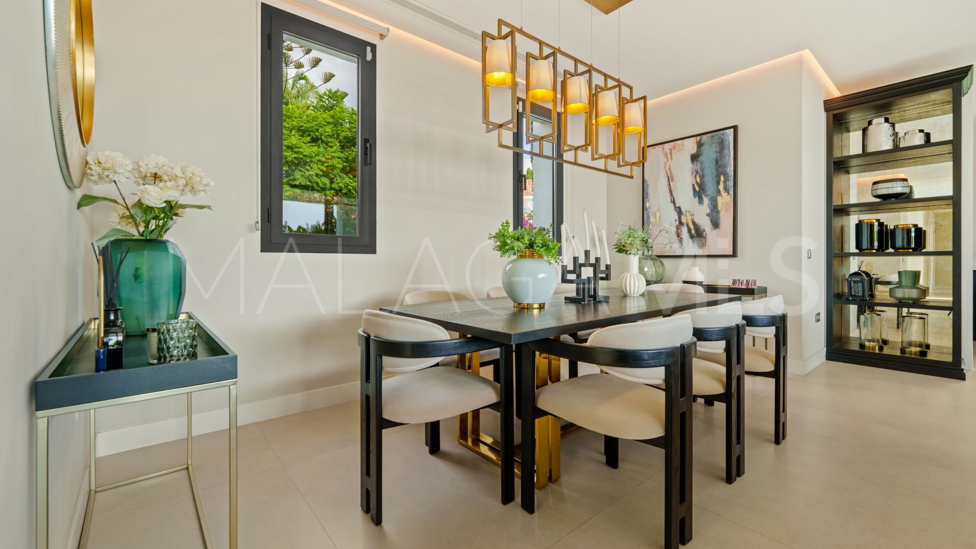 Villa for sale in Benahavis