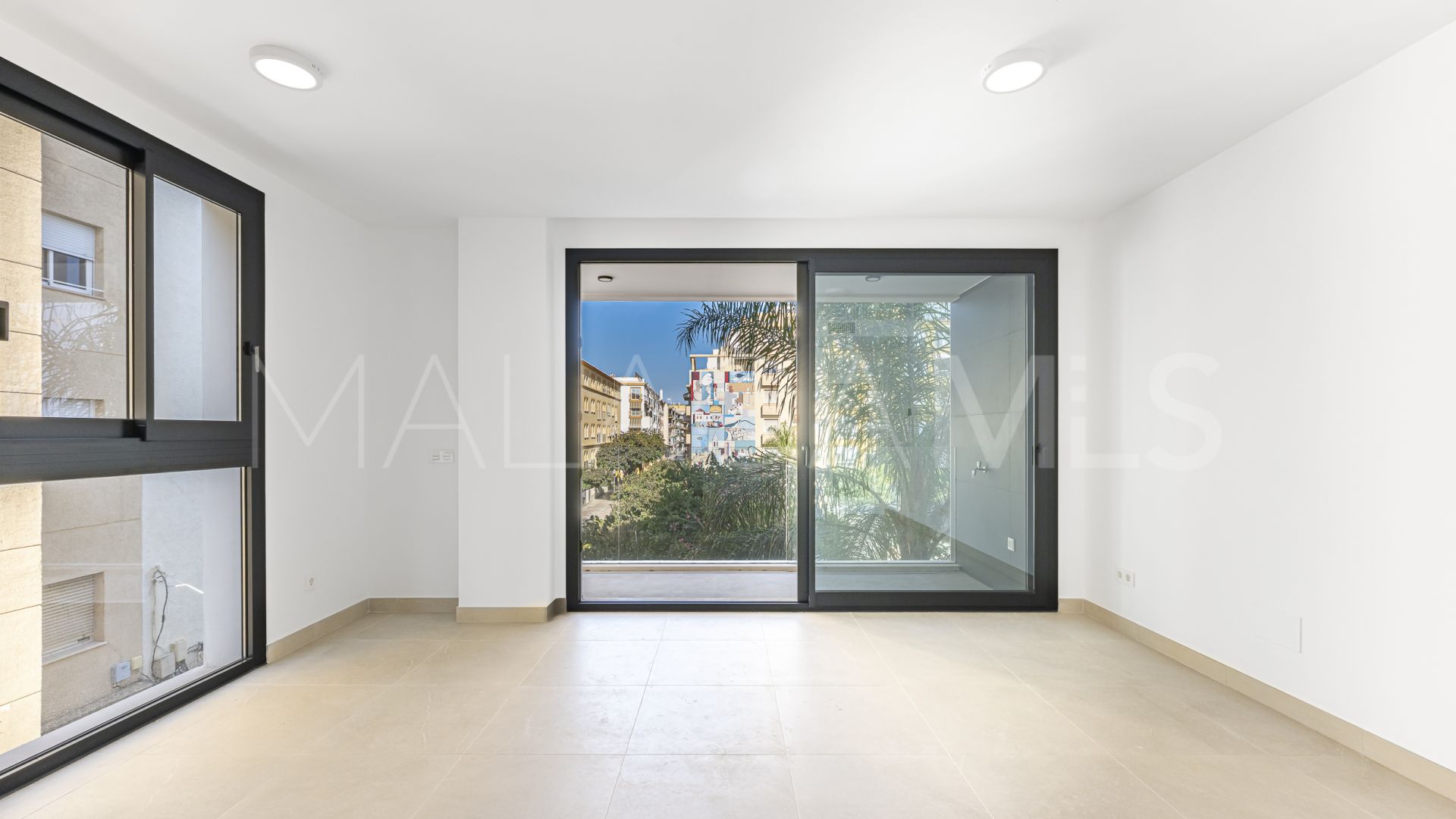 For sale Estepona Town 2 bedrooms apartment