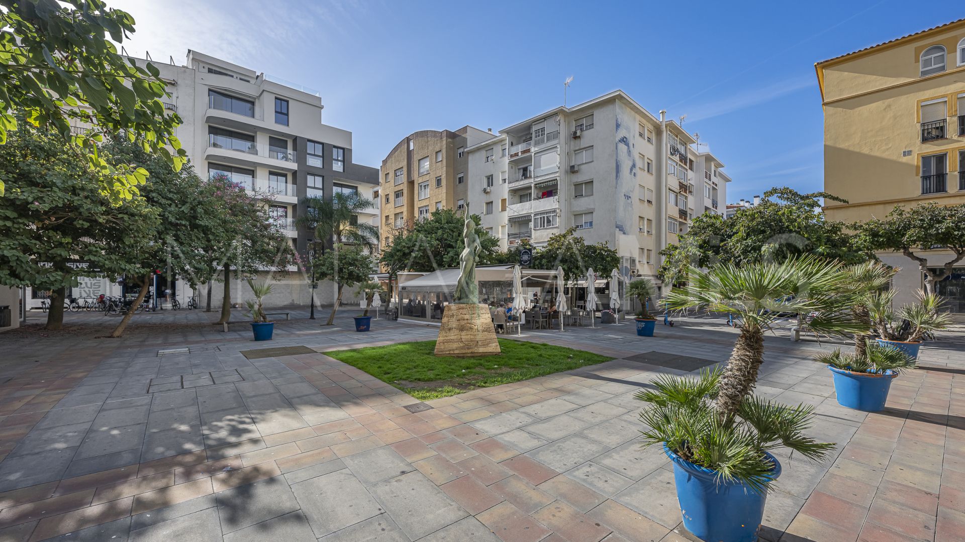 For sale Estepona Town 2 bedrooms apartment