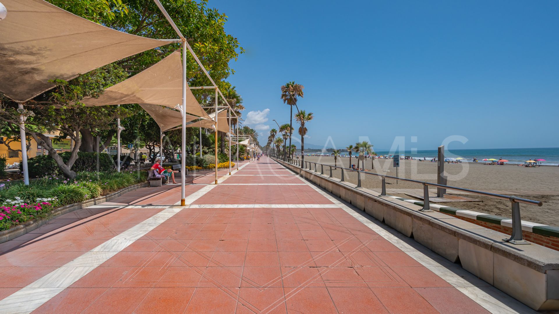 For sale Estepona Town 2 bedrooms apartment