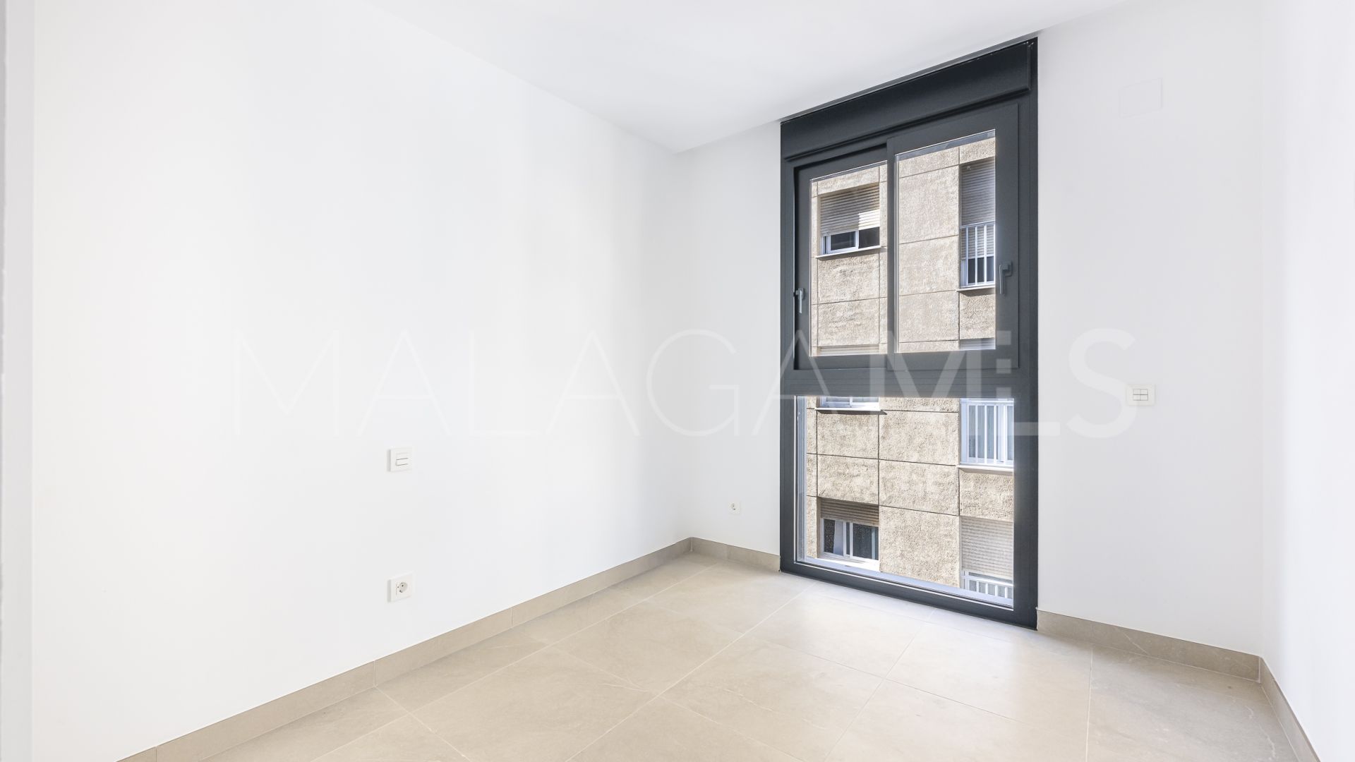 For sale Estepona Town 2 bedrooms apartment