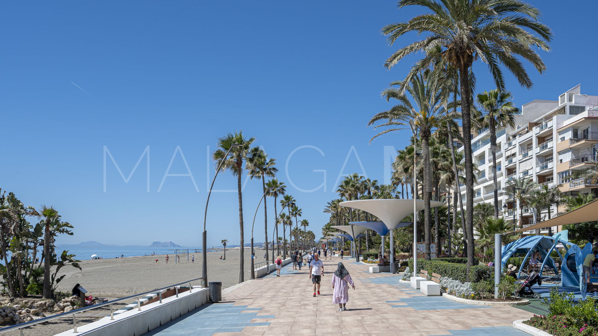 For sale Estepona Town 2 bedrooms apartment