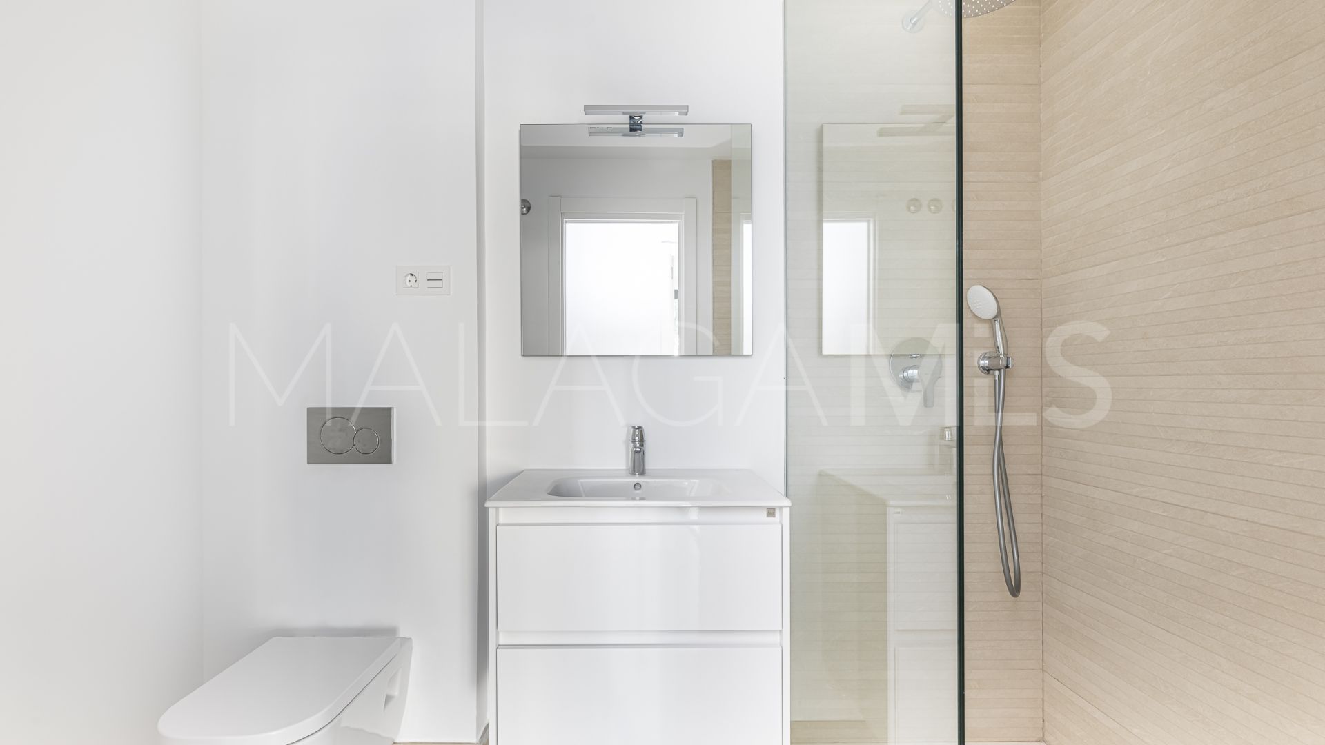 For sale Estepona Town 2 bedrooms apartment