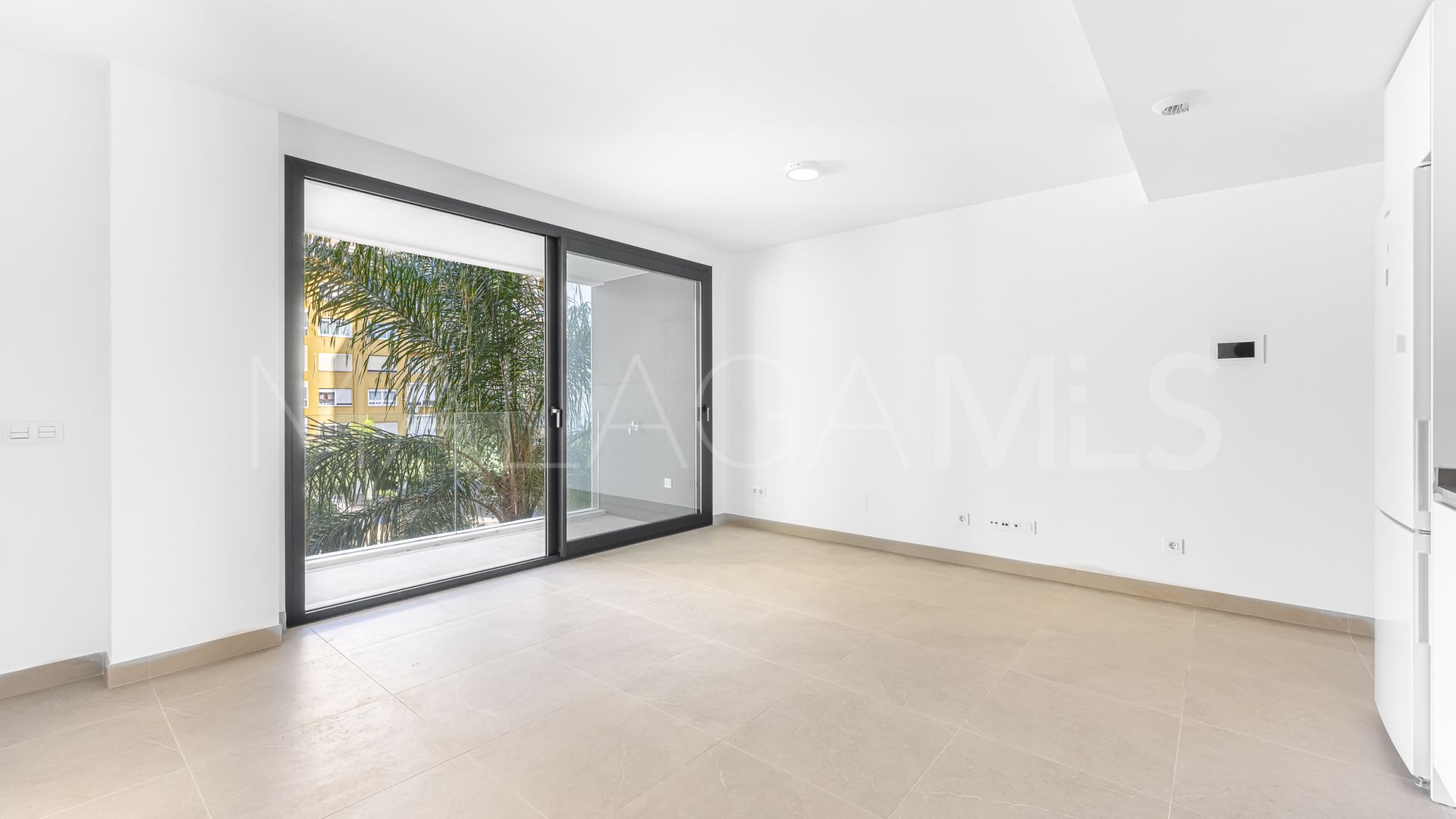 For sale Estepona Town 2 bedrooms apartment