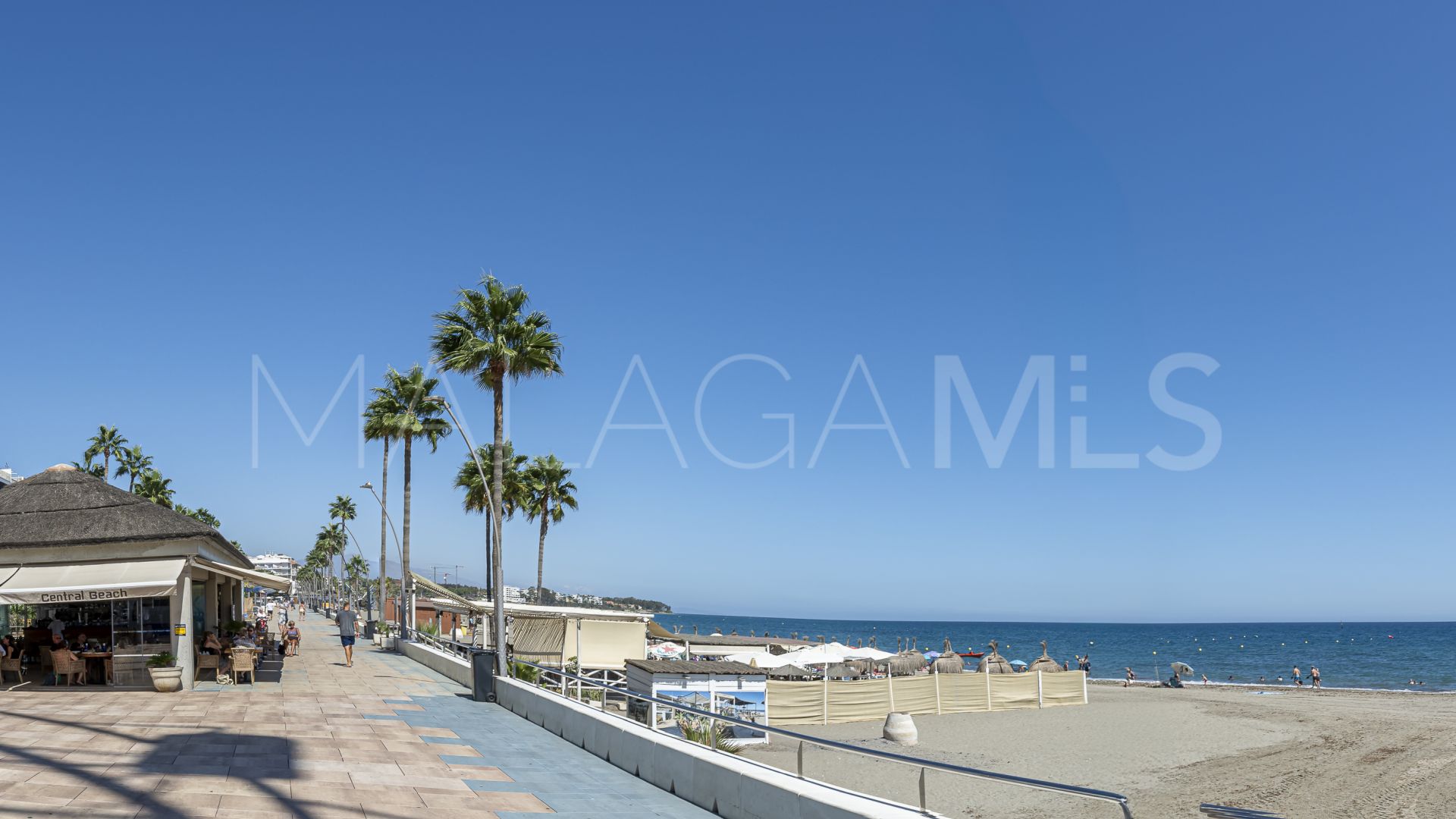 For sale Estepona Town 2 bedrooms apartment