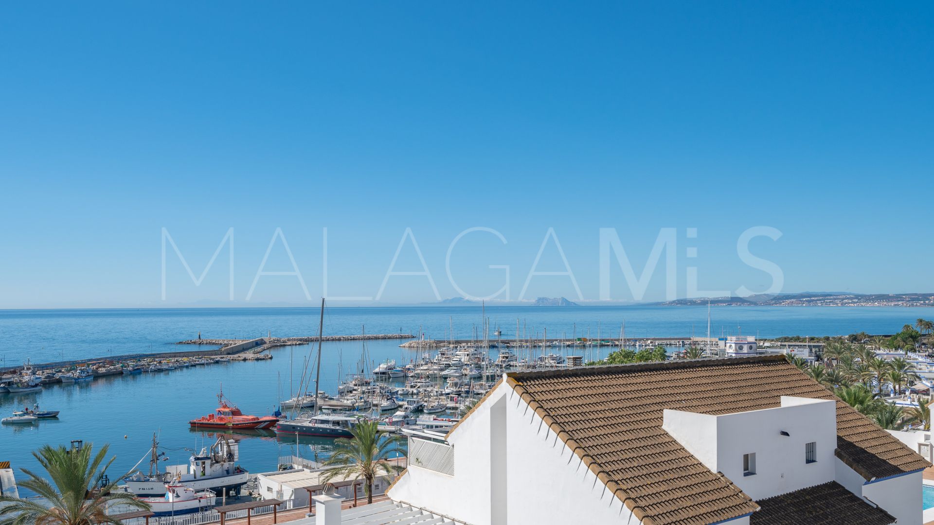 For sale Estepona Town 2 bedrooms apartment