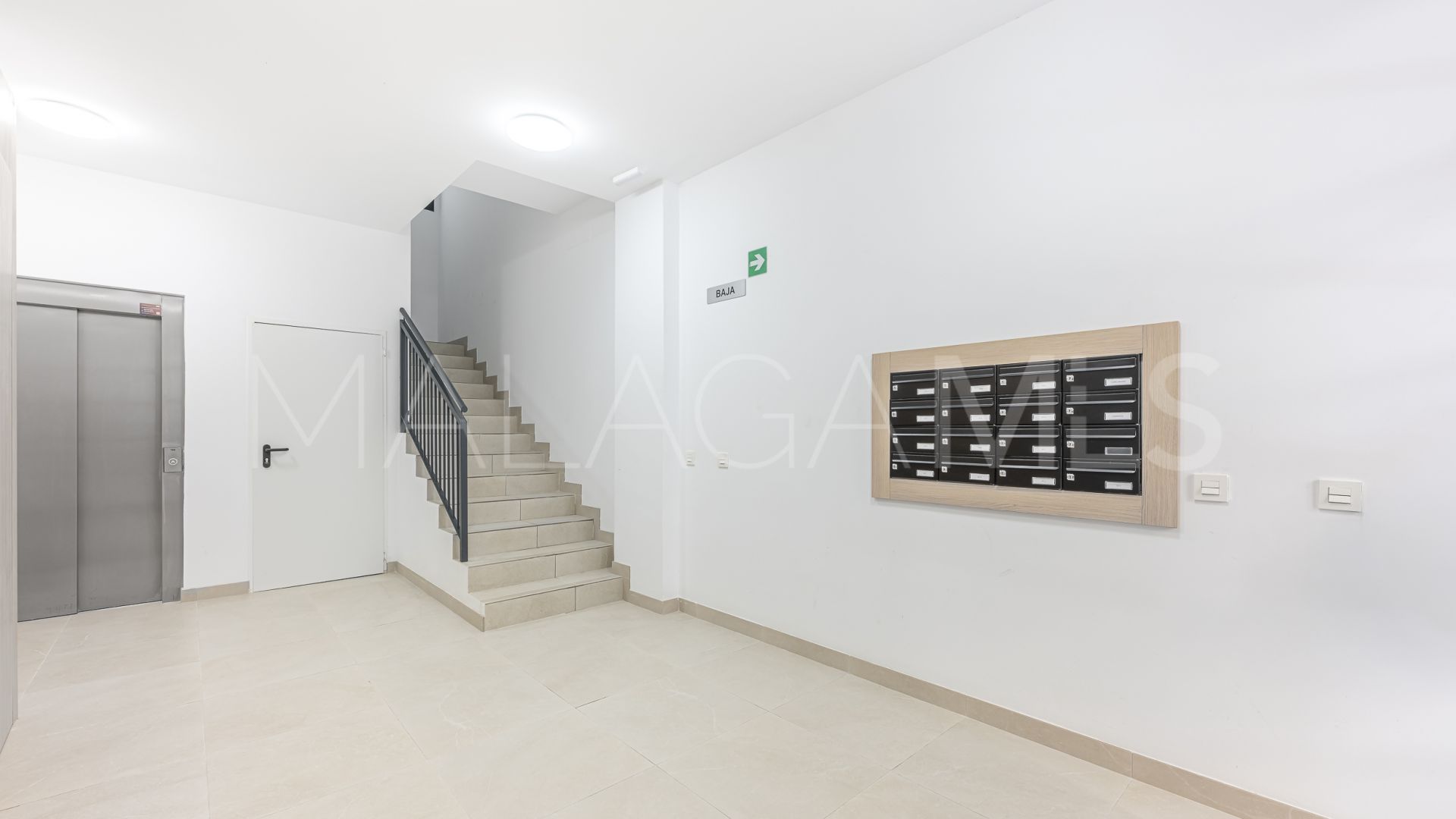 For sale Estepona Town 2 bedrooms apartment