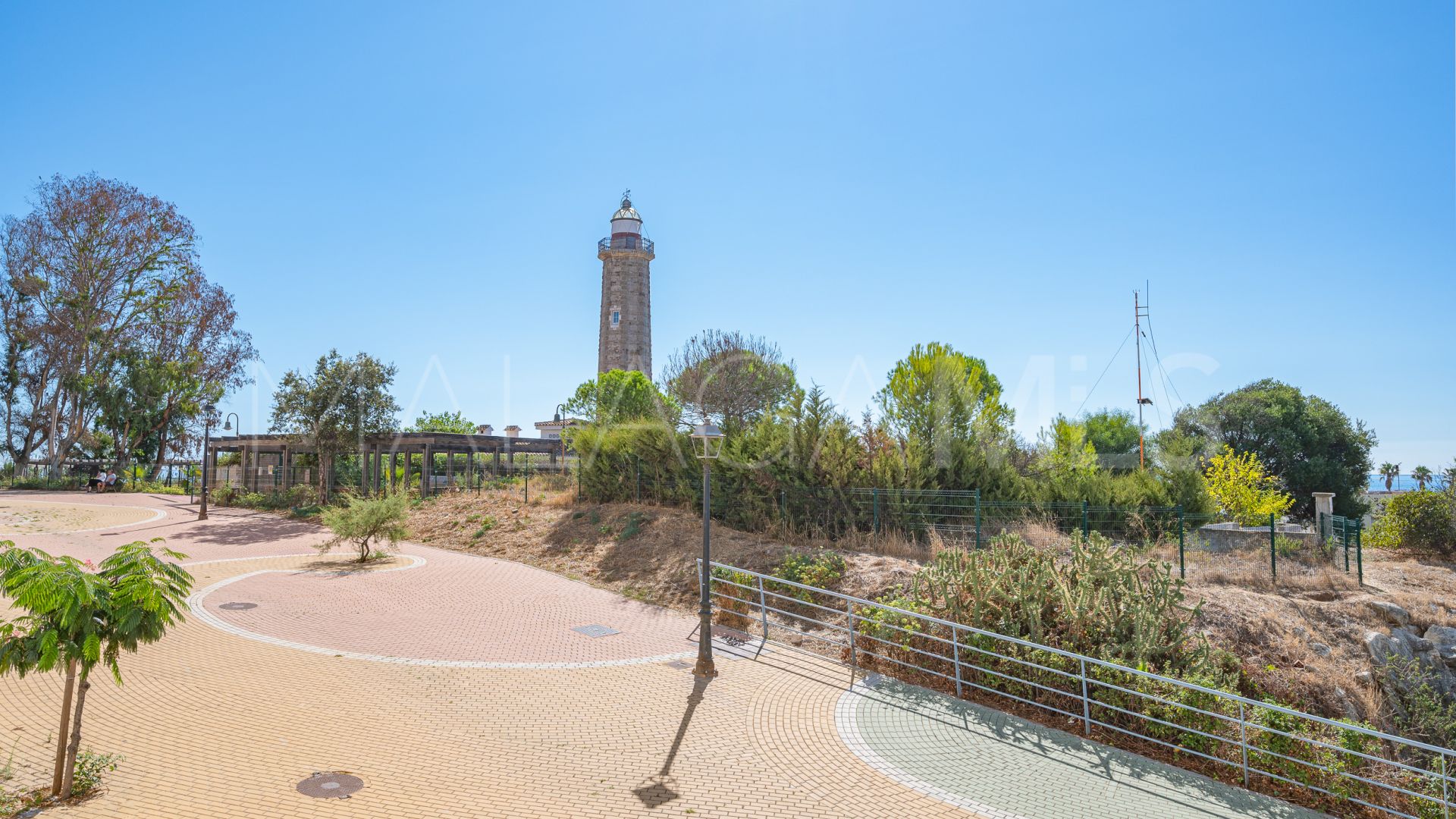 For sale Estepona Town 2 bedrooms apartment